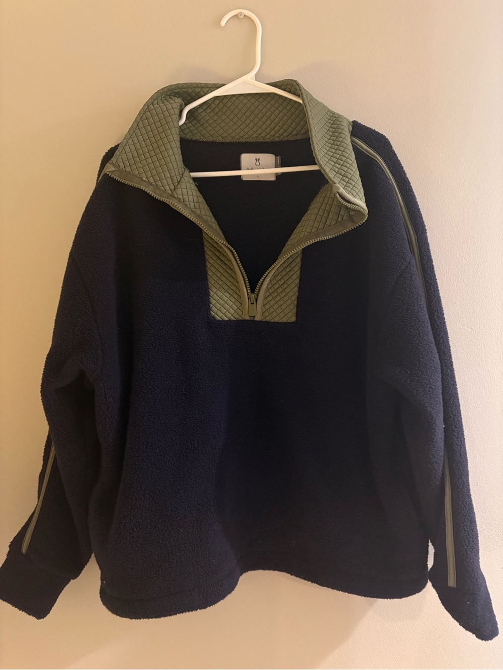 Dudley Strephens womens Navy Sherpa Pullover with Green Trim Size L